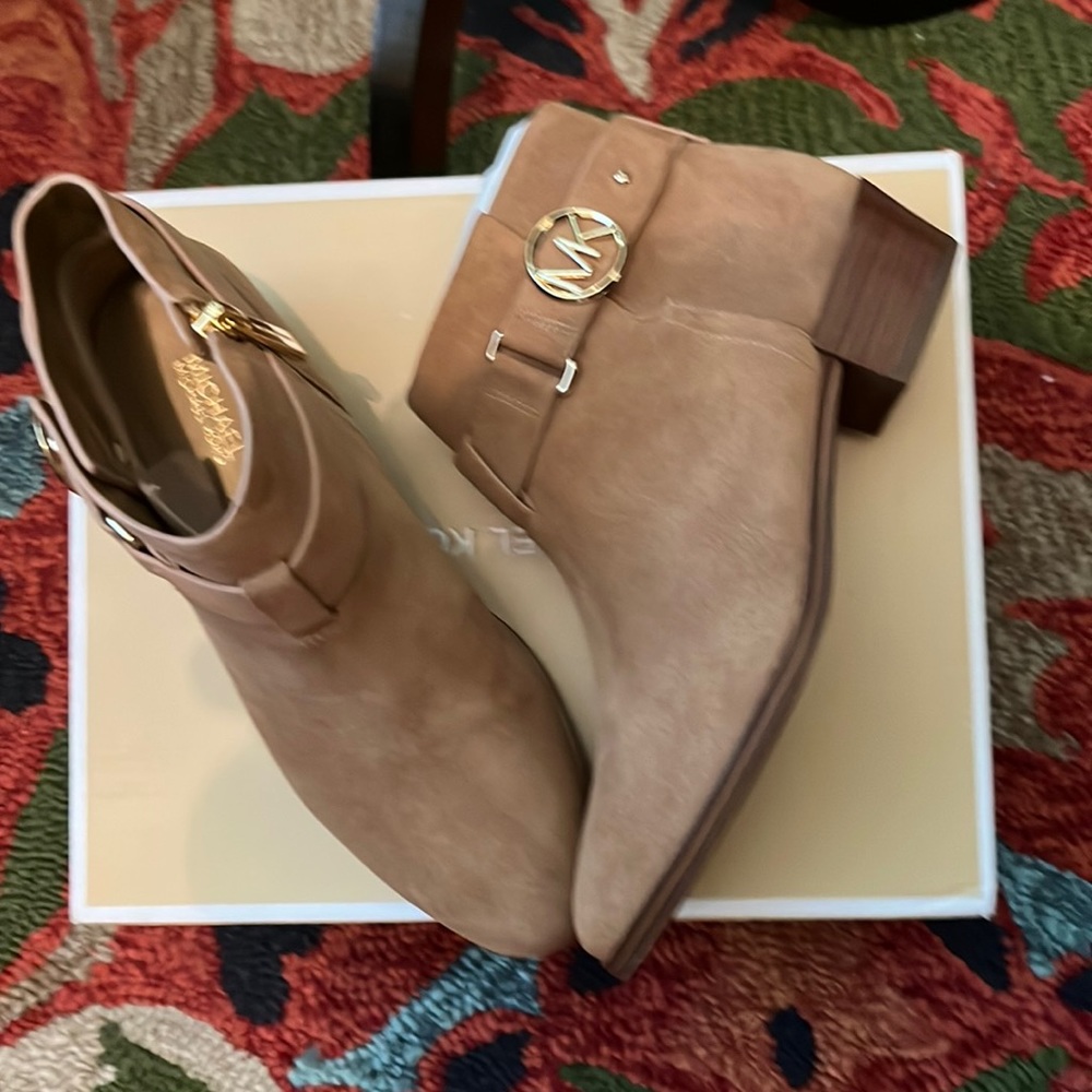 MK booties